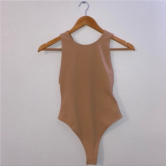 Free People Intimately Tan Sleeveless Cross-Back Bodysuit Size XS - Picture 2 of 13